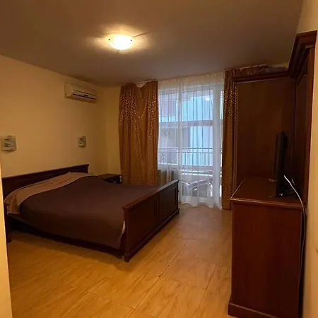 Sveti Vlas, Paradise Dreams